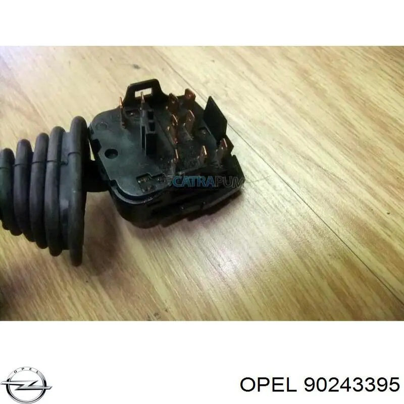 Подрулевой правый переключатель  Opel 90243395