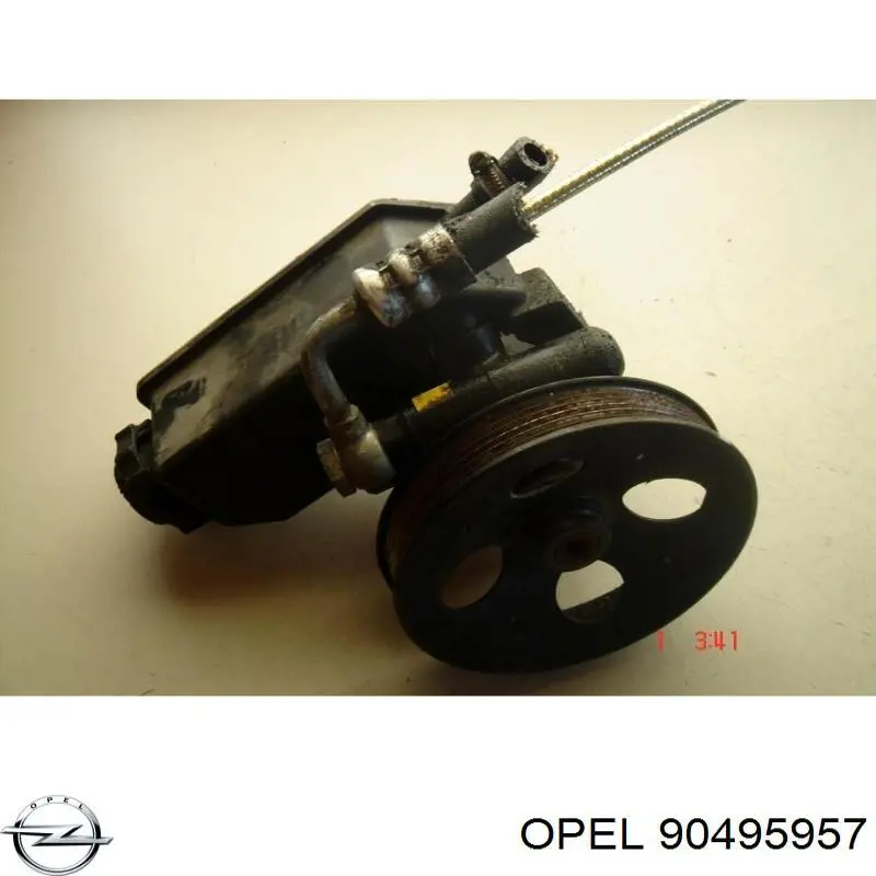 Насос гидроусилителя руля (ГУР) Opel 90495957