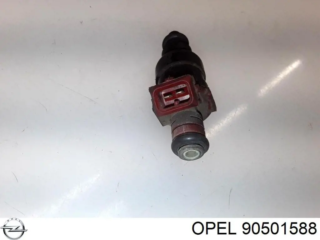 90501588 Opel Топливные форсунки