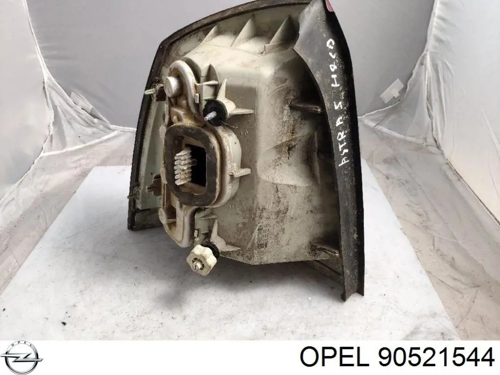 Фонарь задний правый Opel 90521544 цена, от 22.50 USD