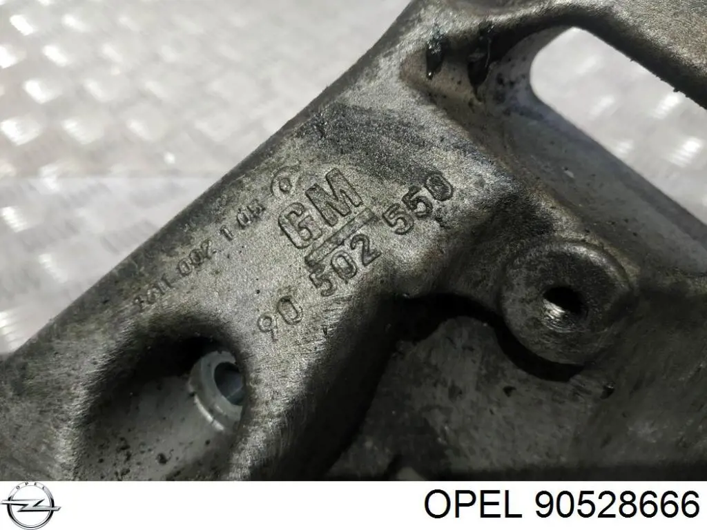 Насос гидроусилителя руля (ГУР) Opel 90528666