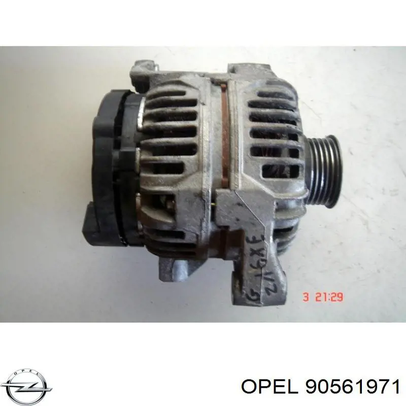 Генератор 90561971 Opel