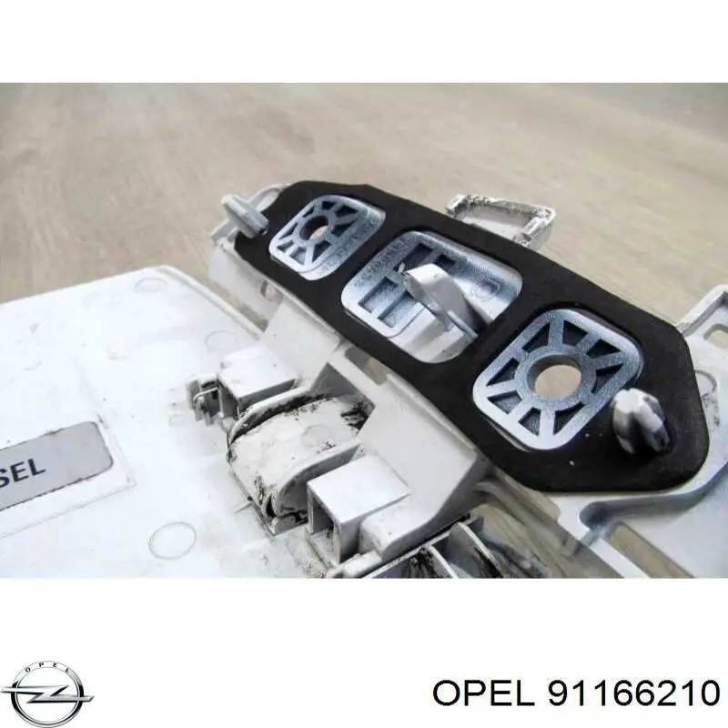 Купить 91166210 Renault (RVI) Лючок б/бака