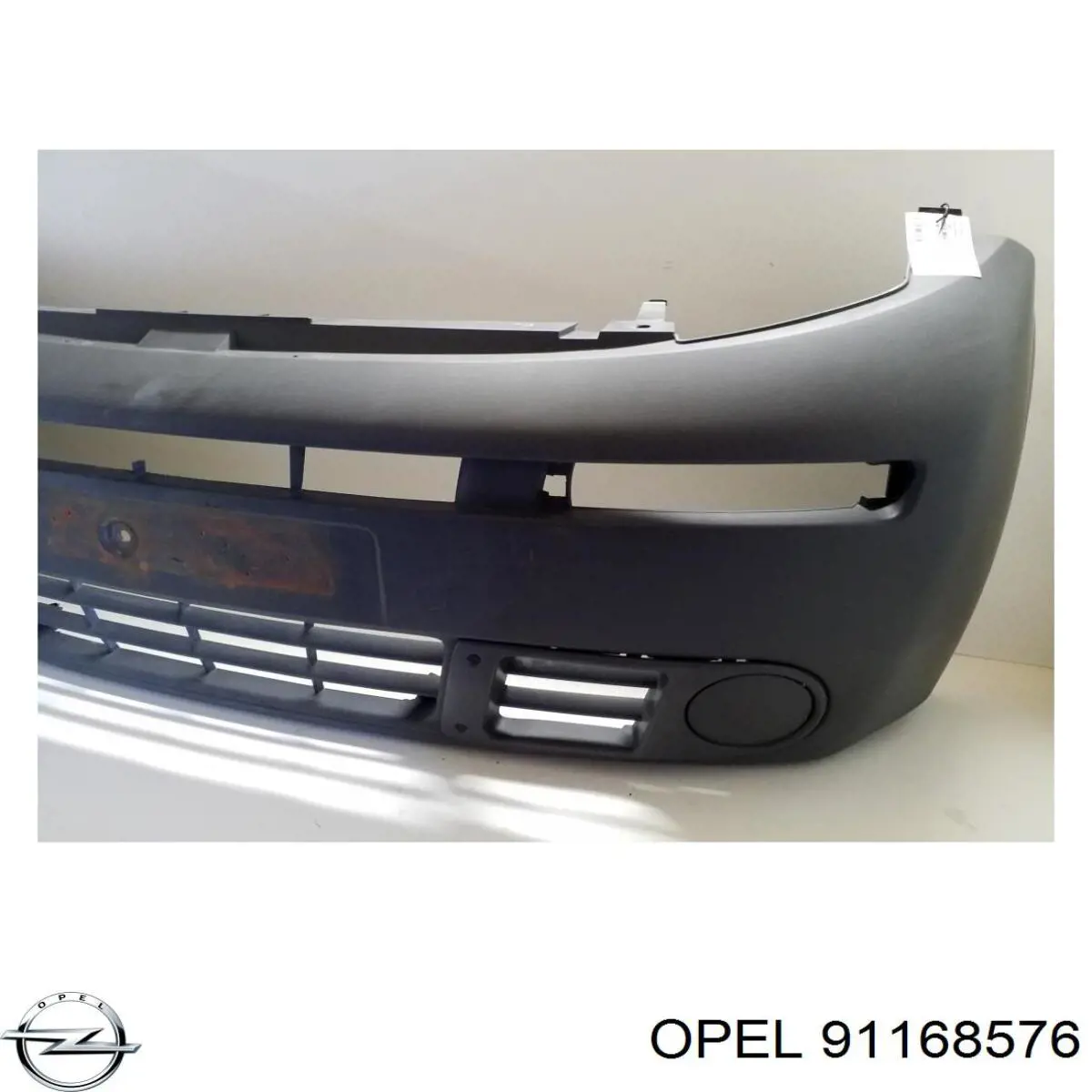 Передний бампер 91168576 Opel
