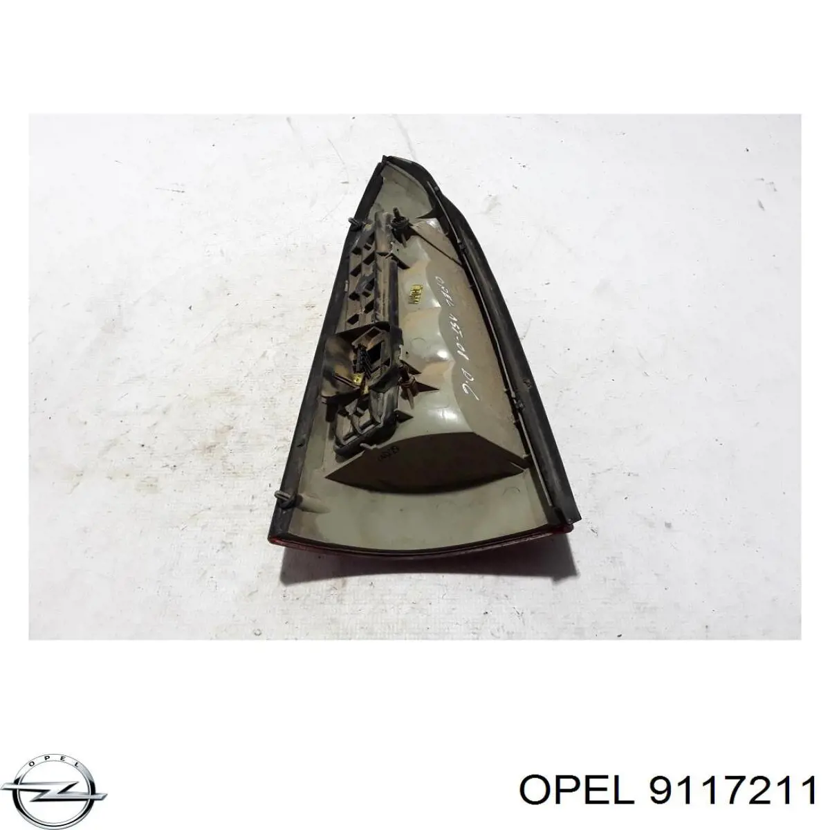 Купить 6223018 Opel Задняя правая фара