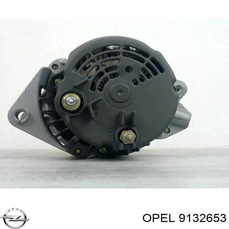 Генератор 9132653 Opel