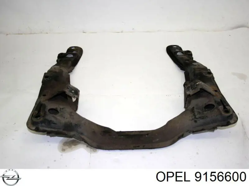 Подрамник передний 9156600 General Motors