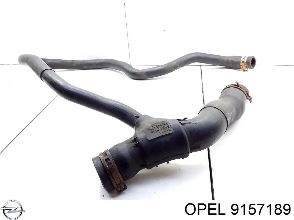 Шланг (патрубок) радиатора охлаждения нижний Opel 9157189