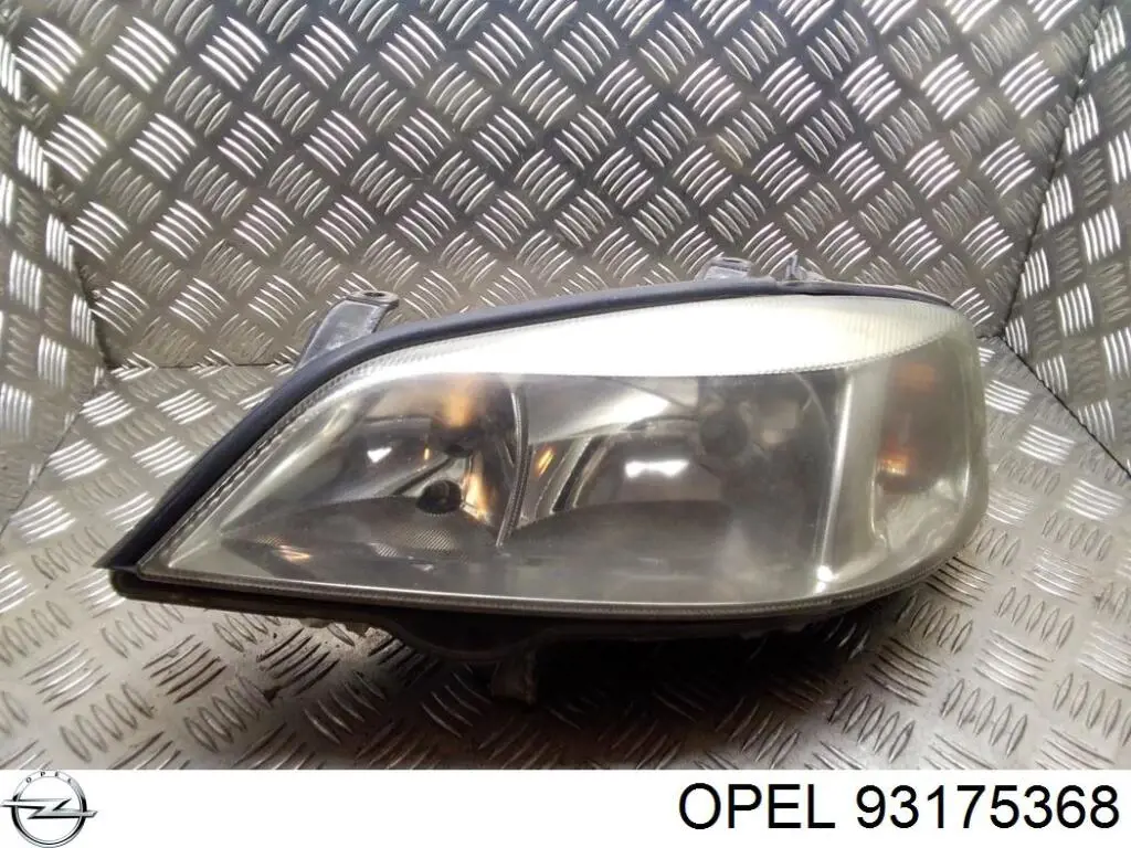 93175368 Opel фара левая