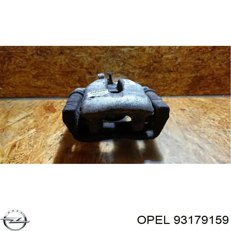 Суппорт задний правый 93179159 Opel
