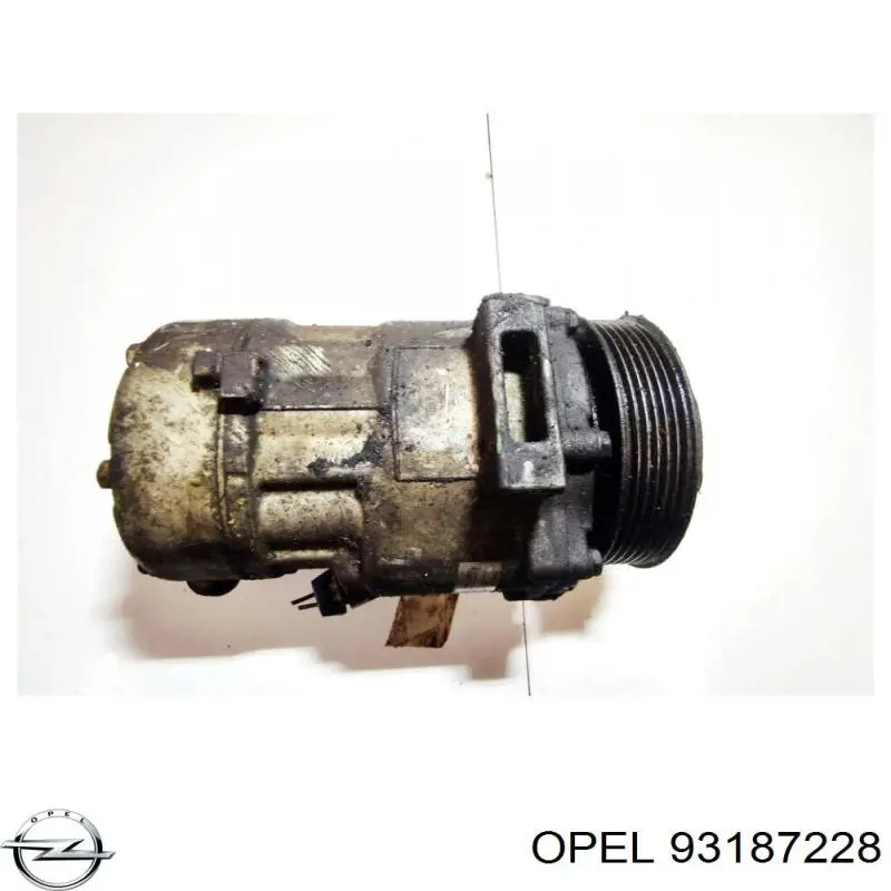 Компрессор кондиционера 93187228 Opel