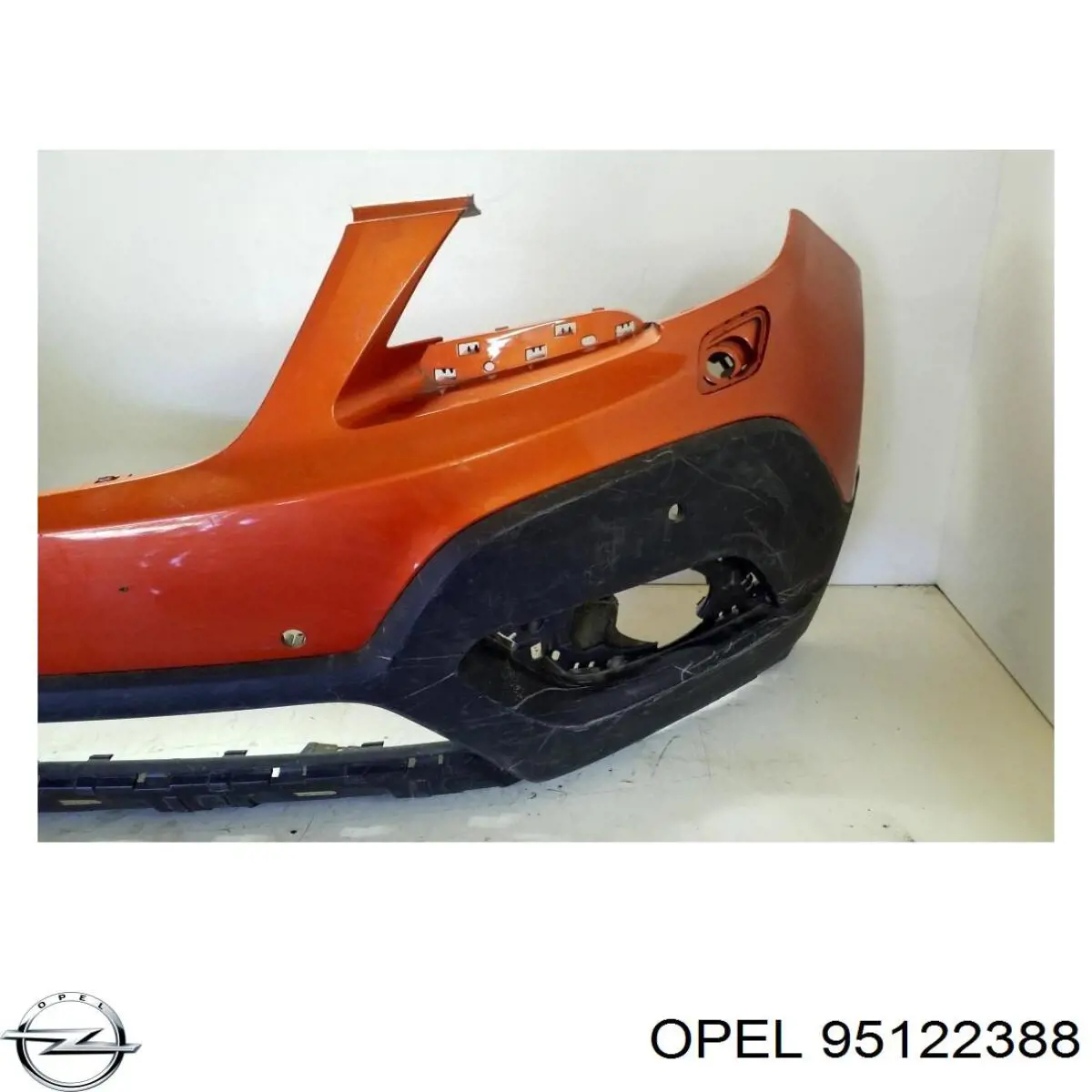 Бампер передний, верхняя часть 95122388 Opel