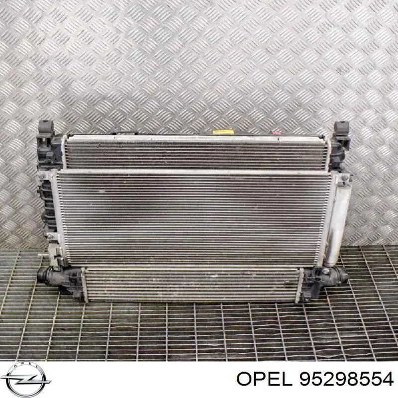 Радиатор охлаждения Opel 95298554