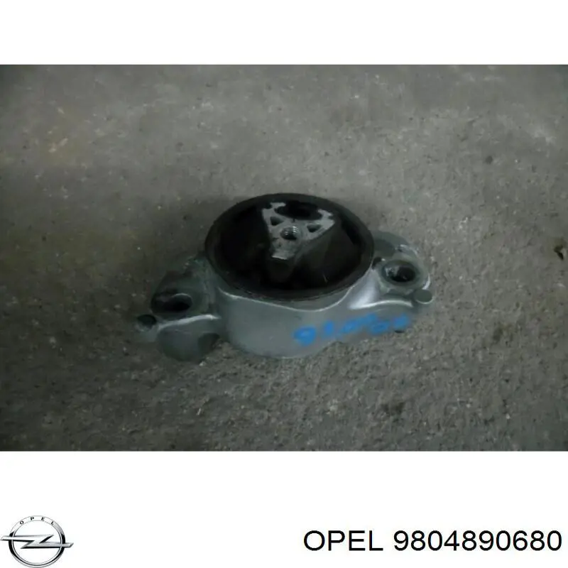 Подушка (опора) двигателя правая задняя на Opel Zafira LIFE 