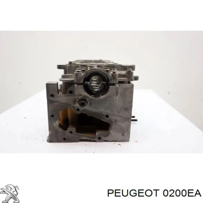 Головка двигателя Peugeot/Citroen 0200EA цена, от 332.19 USD