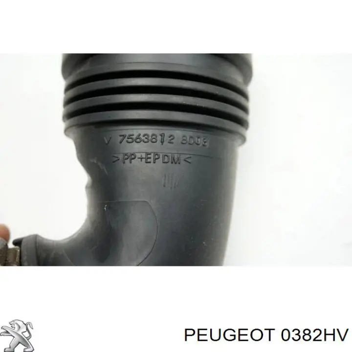 Шланг/патрубок интеркуллера Bugiad 82004 цена, от 41.85 USD