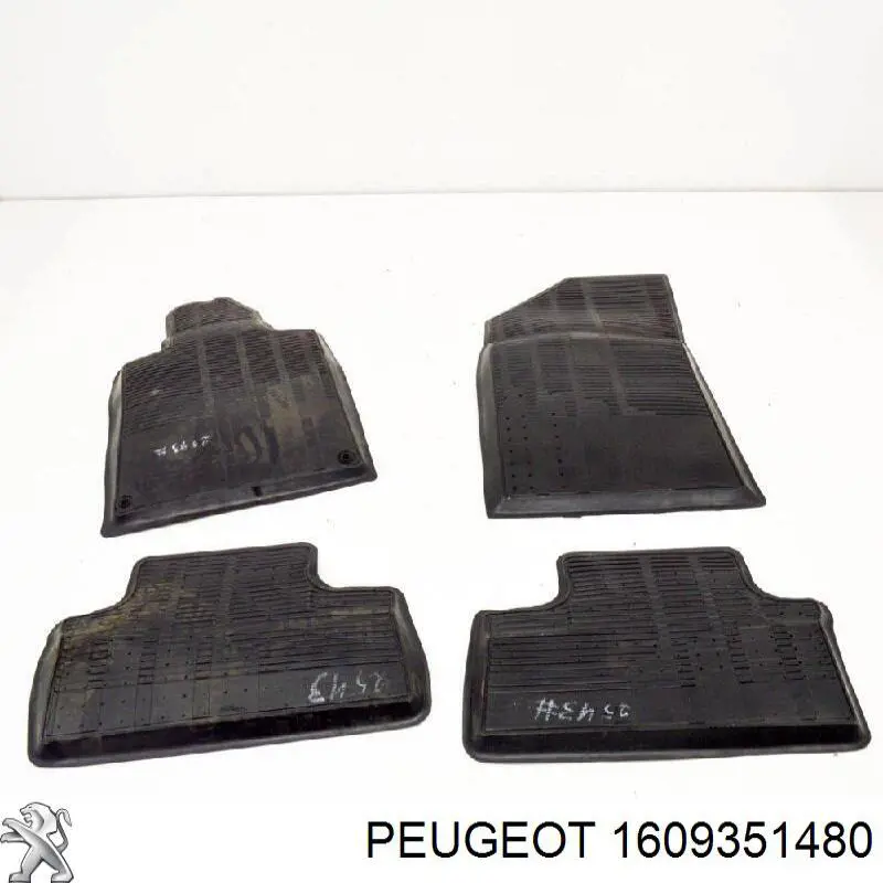 Коврики передние + задние, комплект на Peugeot 508 