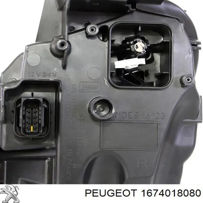 Правая фара 1674018080 Peugeot/Citroen