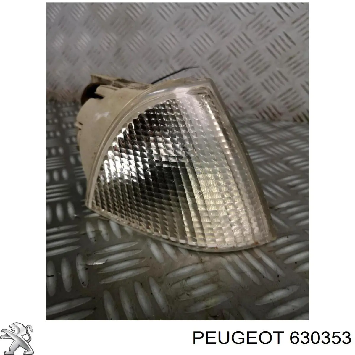 630353 Peugeot/Citroen указатель поворота правый