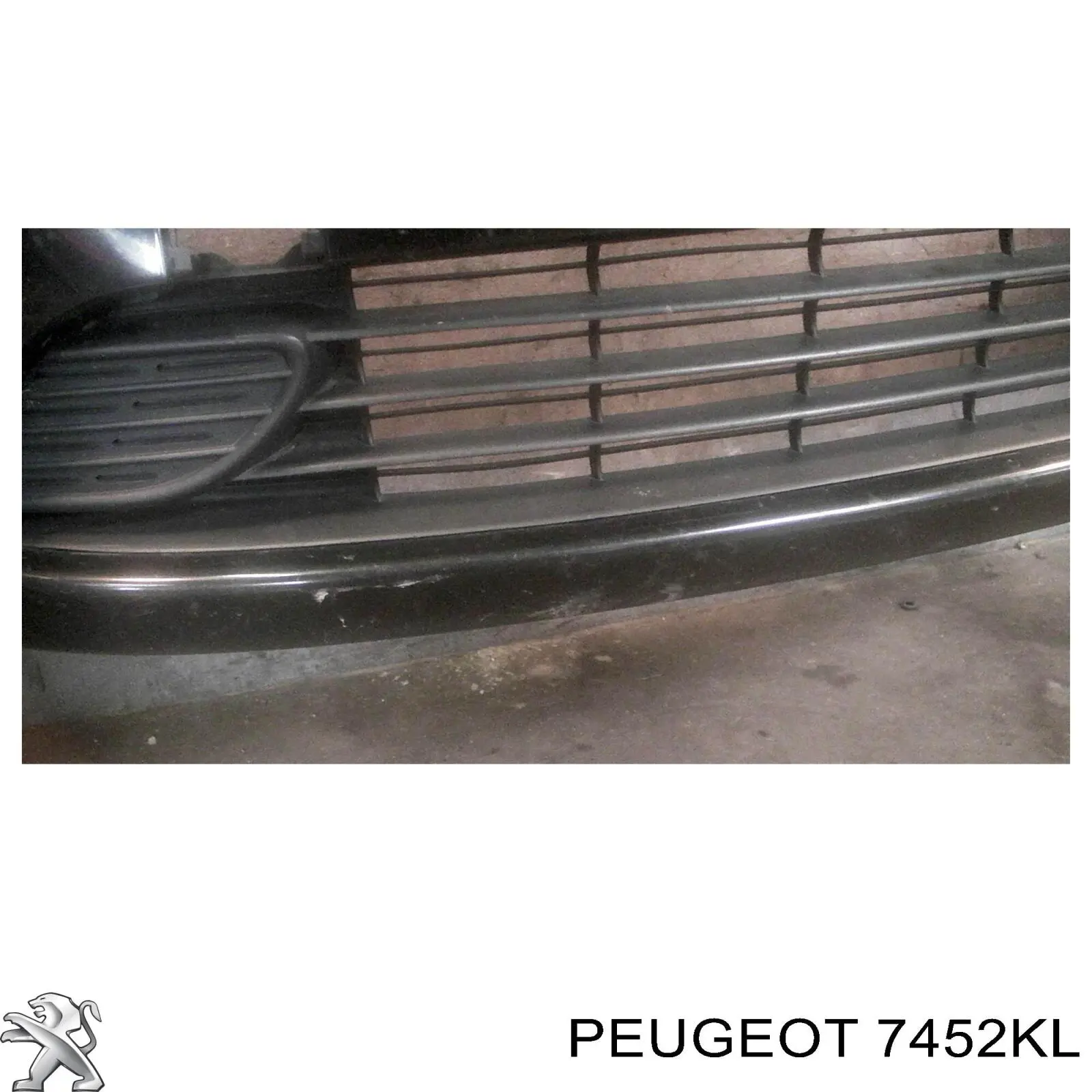 Накладка бампера переднего 7452KL Peugeot/Citroen