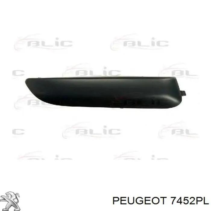 Moldura de parachoques delantero derecho 7452PL Peugeot/Citroen