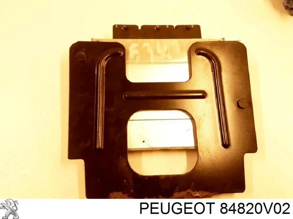  Peugeot/Citroen 84820V02 цена, от 39.37 USD