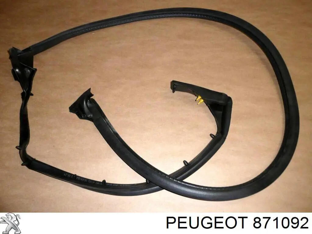 Уплотнитель двери передней левой (на двери) Fiat/Alfa/Lancia 1340460080 цена, от 144.20 USD