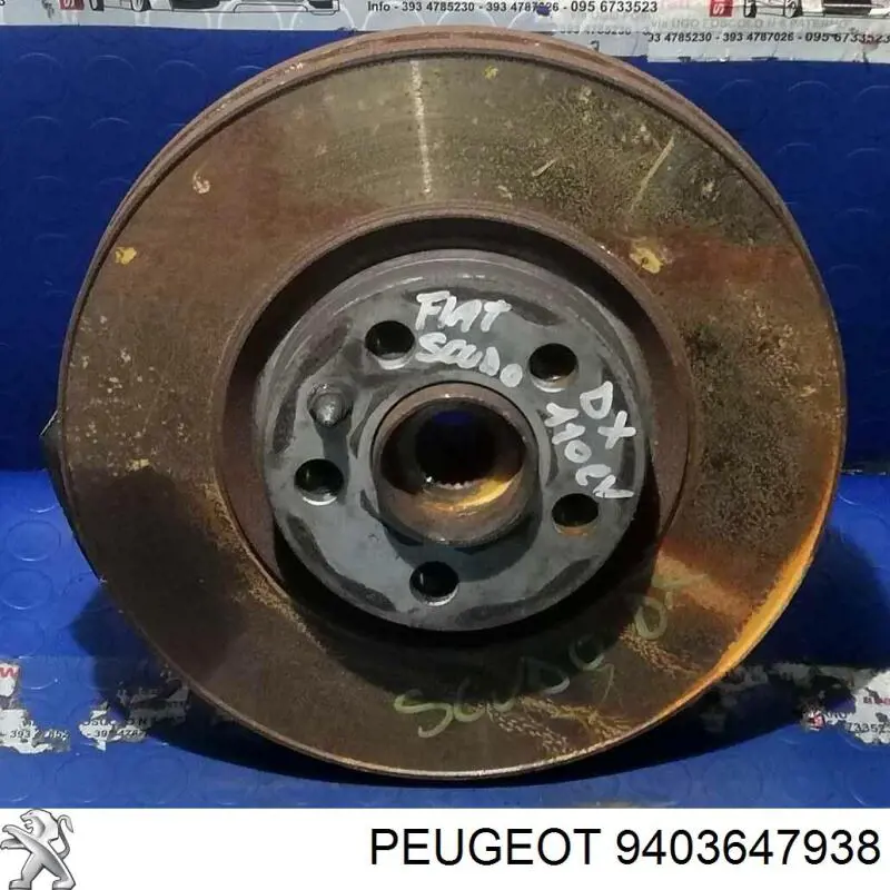 SU001A1002 Toyota Цапфа - поворотный кулак передний, правый