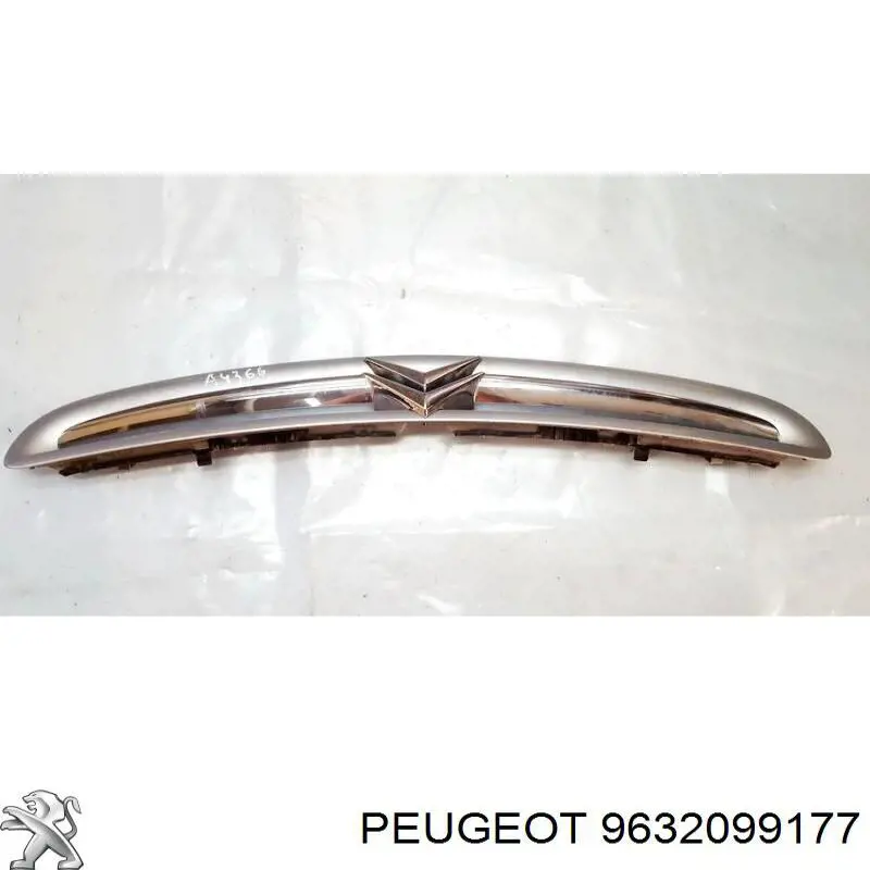 Решетка радиатора 9632099177 Peugeot/Citroen