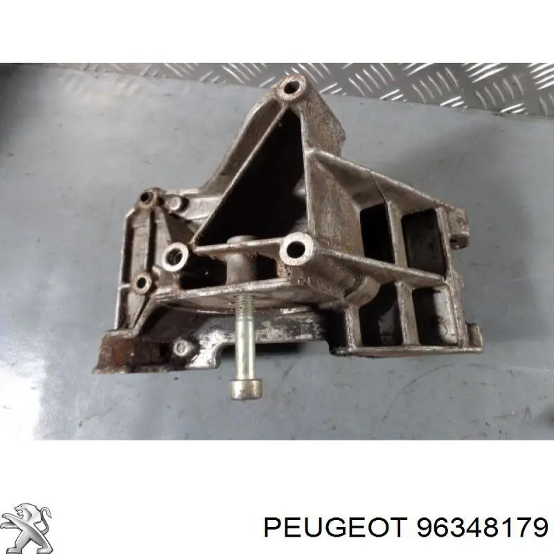 96348179 Peugeot/Citroen кронштейн генератора