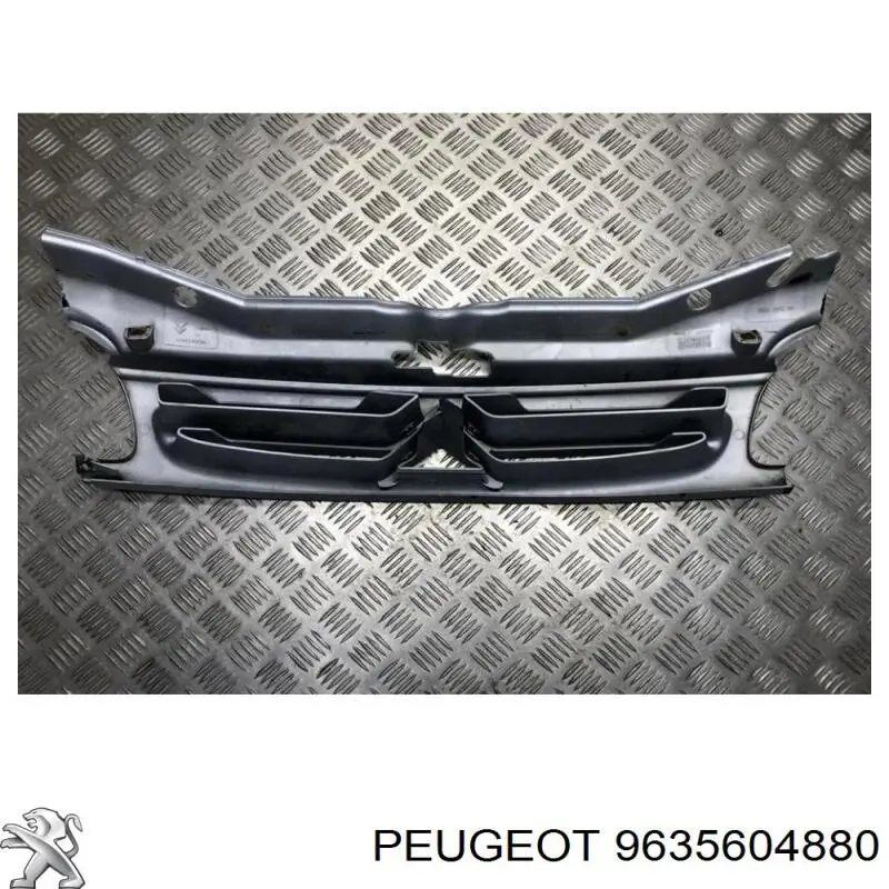 Решетка радиатора 9635604880 Peugeot/Citroen