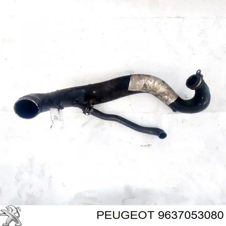 Патрубок воздушный, выход воздушного фильтра Peugeot/Citroen 14248P цена, от 11.26 USD