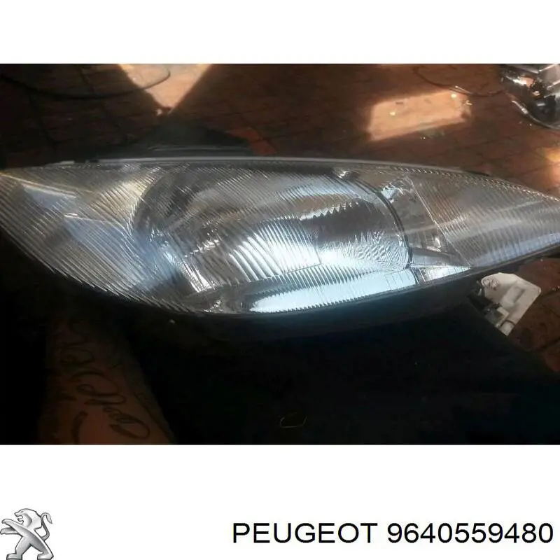 00006205S7 Peugeot/Citroen Фара передняя правая