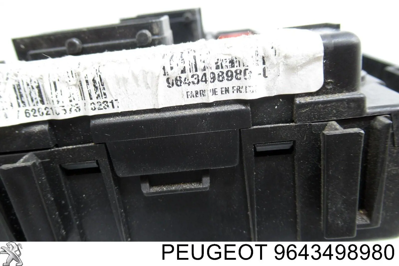 Блок предохранителей T118470002 Peugeot/Citroen