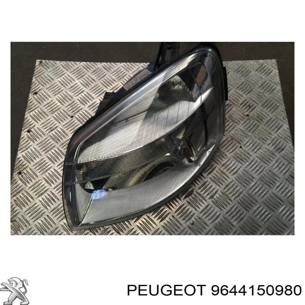 9644150980 Peugeot/Citroen фара левая