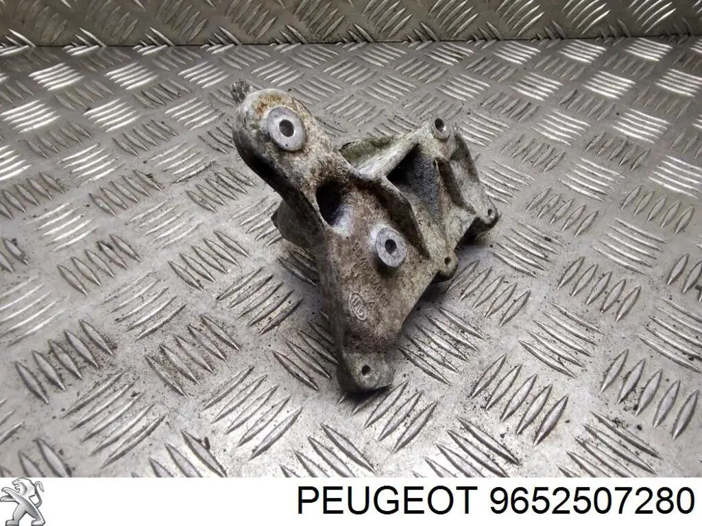 Кронштейн бампера переднего 9652507280 Peugeot/Citroen