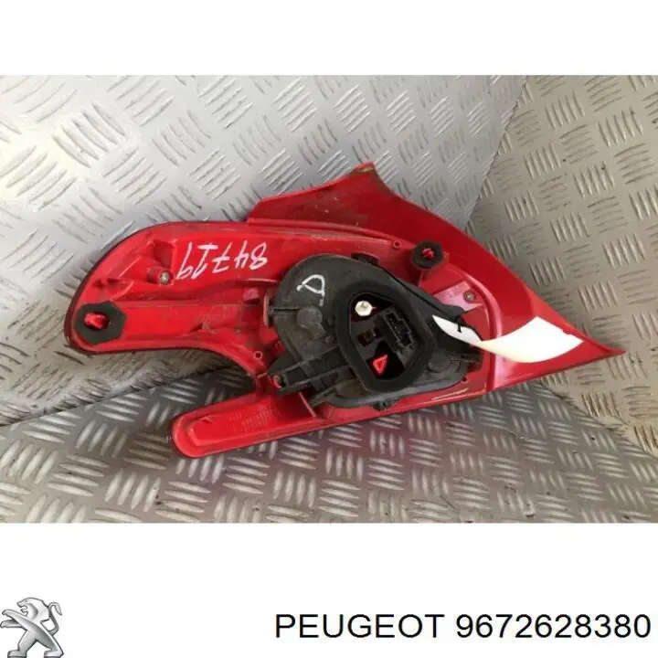 Купить 57B188E Polcar Задняя правая фара