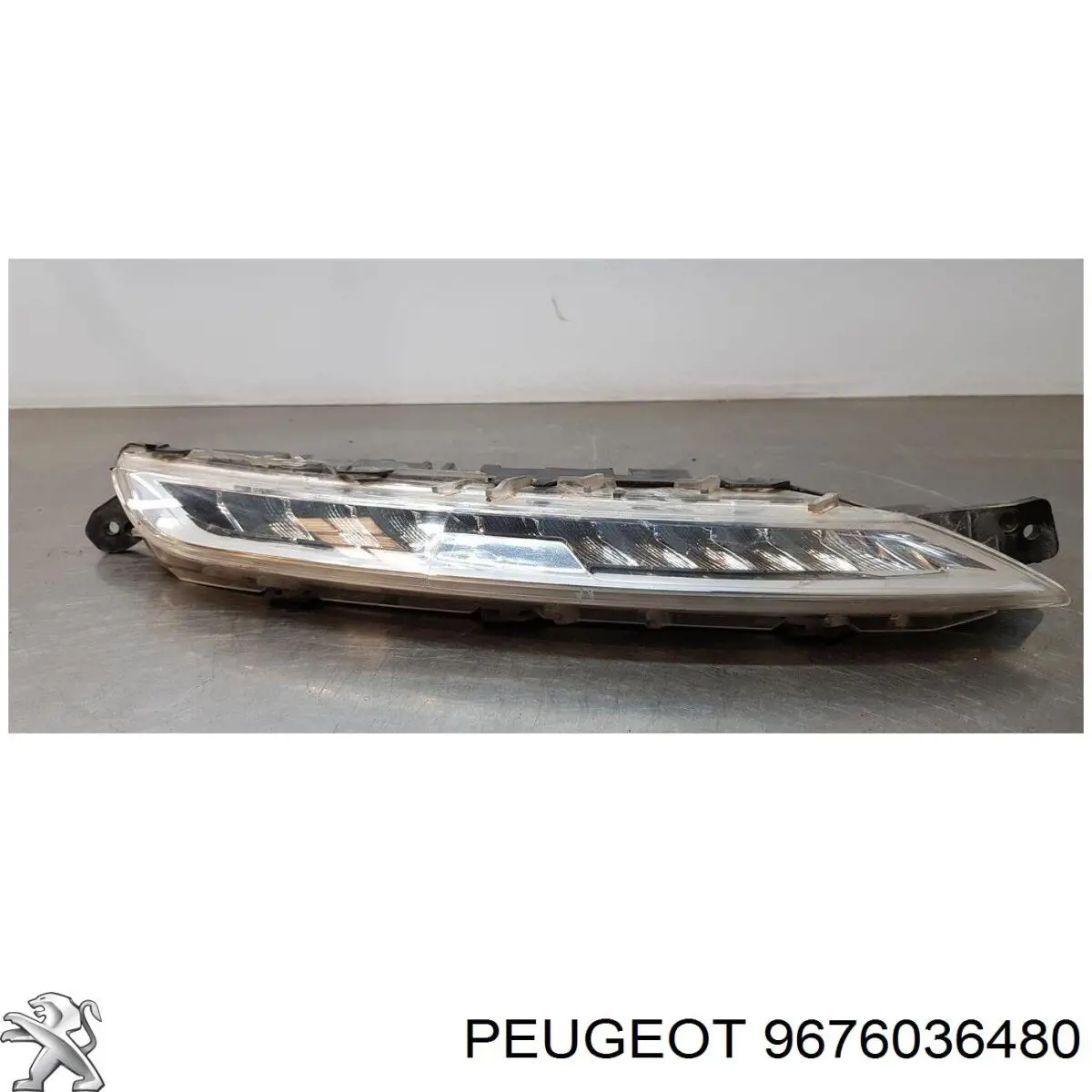 45151 VALEO Фара дневного света, правая