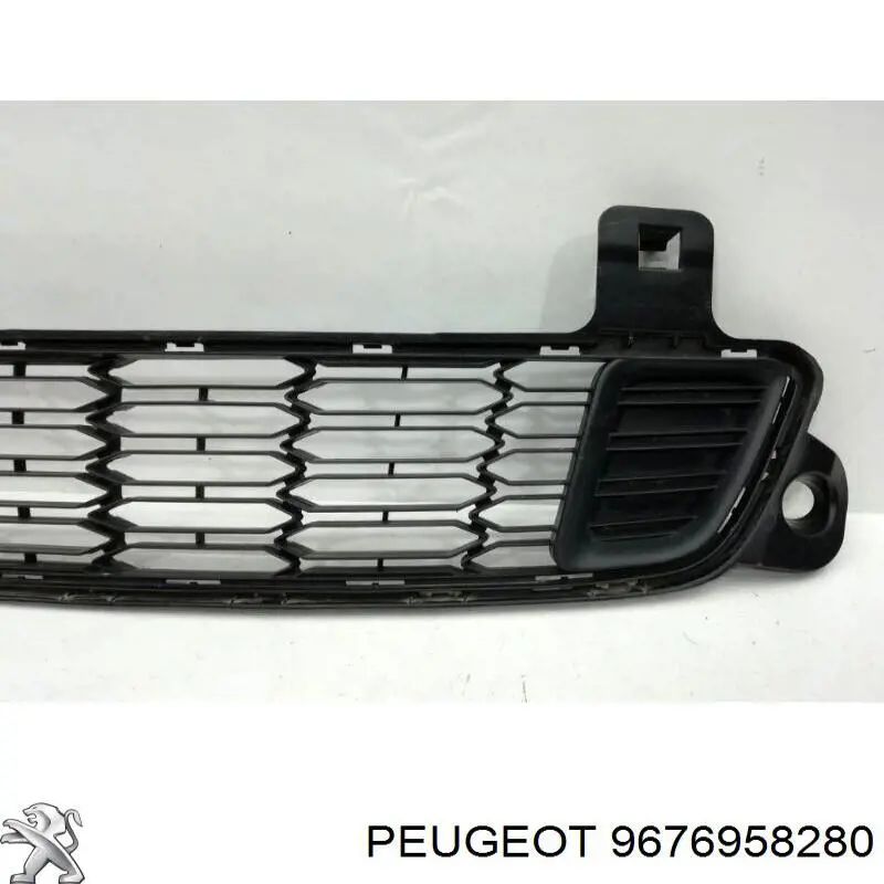 9676958280 Peugeot/Citroen решетка бампера переднего