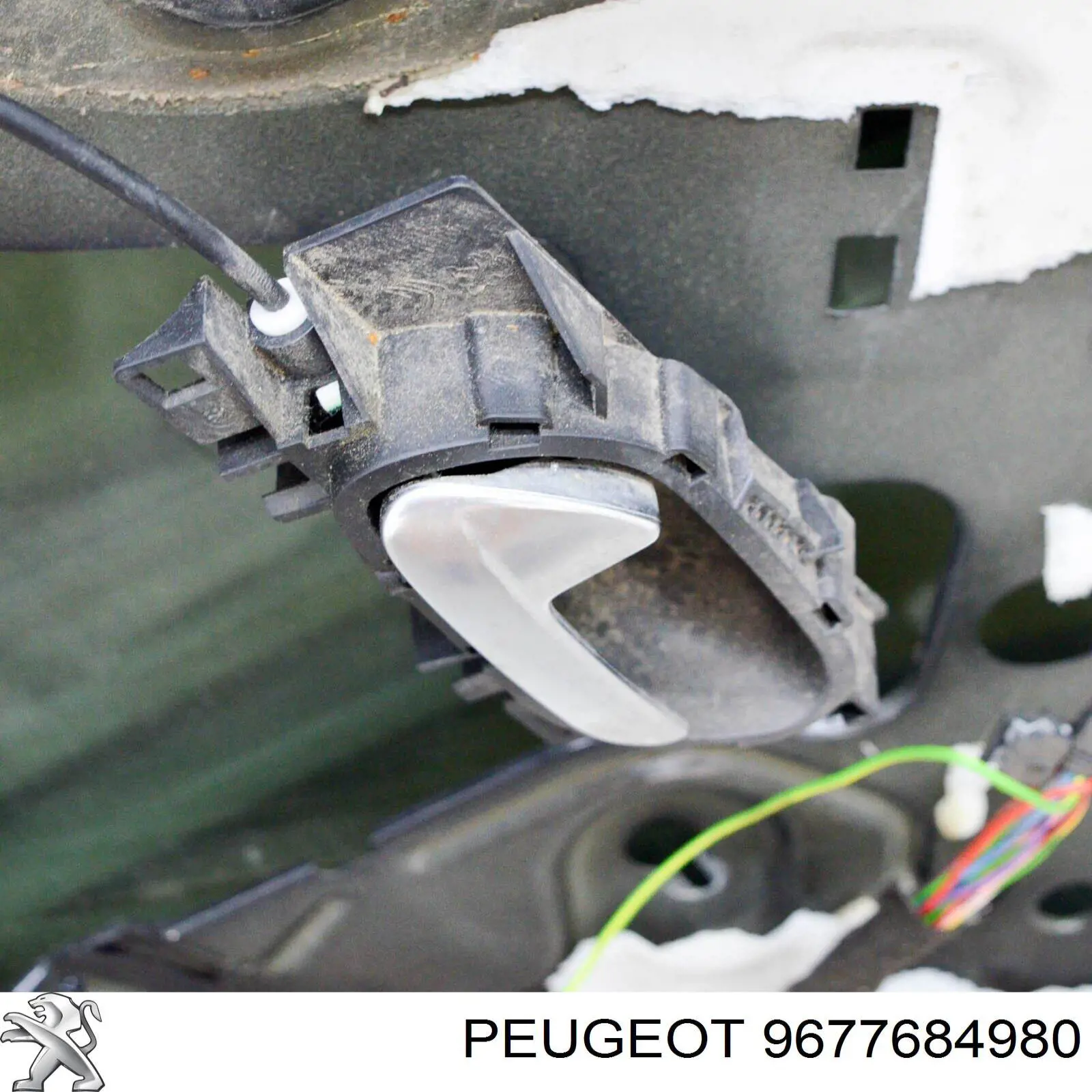 9677684980 Peugeot/Citroen porta dianteira esquerda