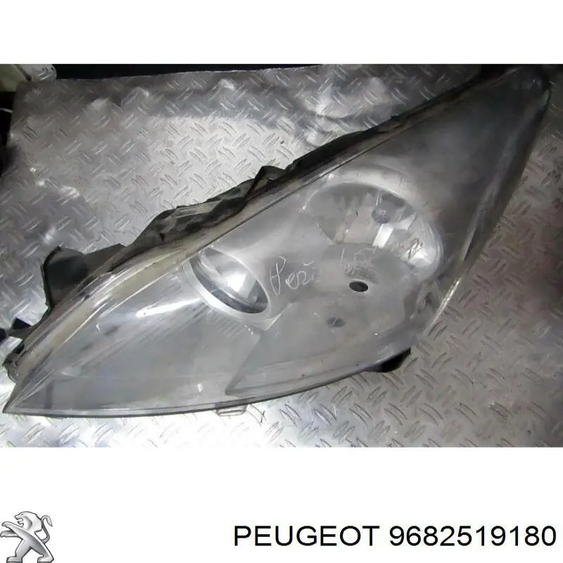 9682519180 Peugeot/Citroen luz direita