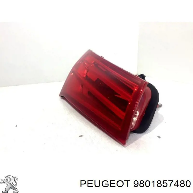 9801857480 Peugeot/Citroen Задняя левая внутренняя фара