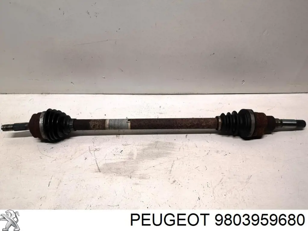 Полуось (привод) передняя правая 9803959680 Peugeot/Citroen