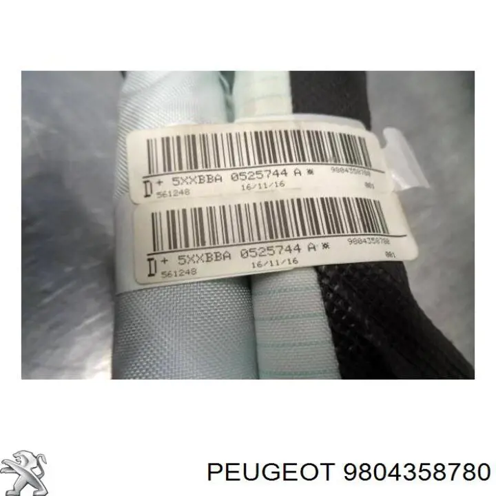Шторка боковая, правая 9804358780 Peugeot/Citroen