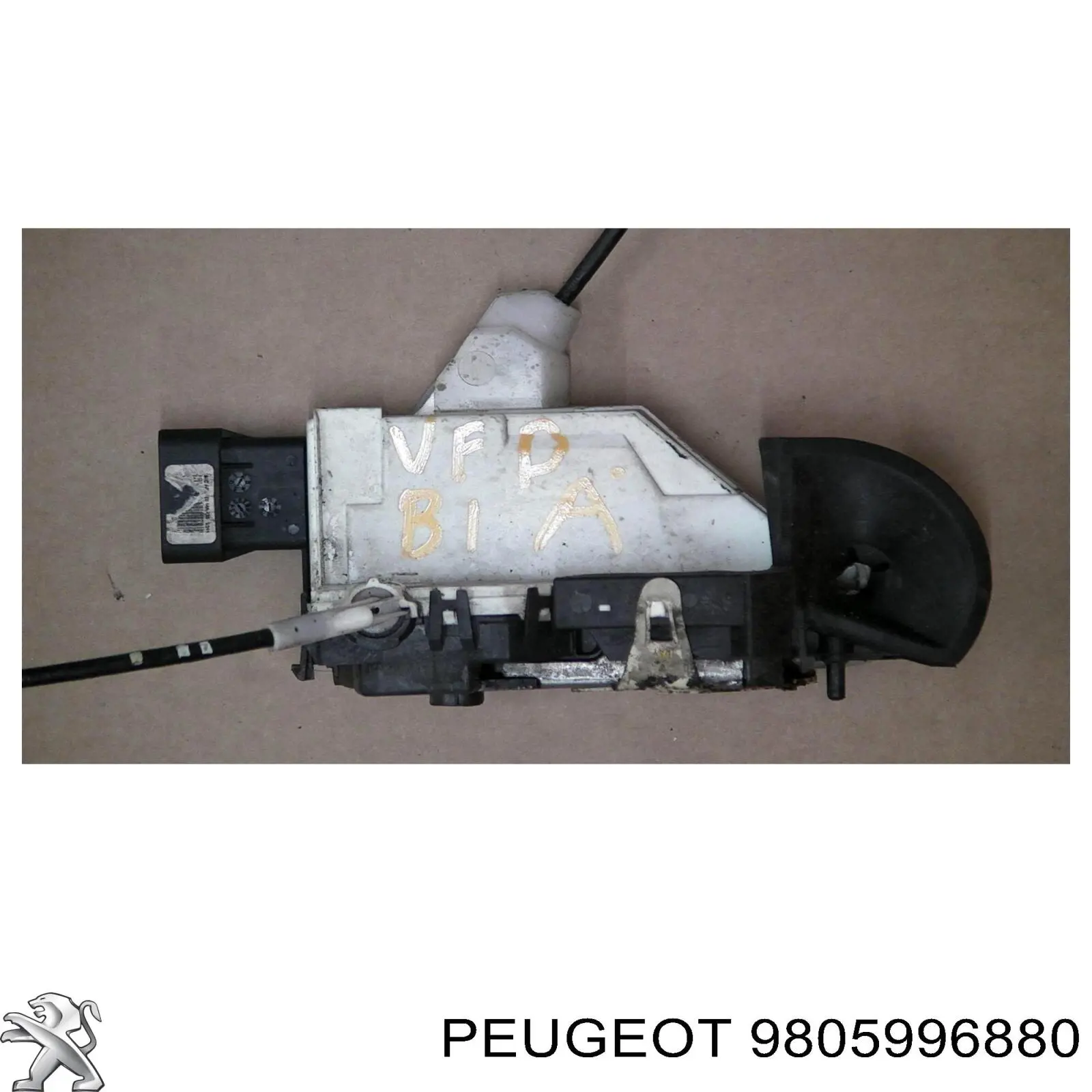 GS5423D301 XYG Стекло двери передней левой