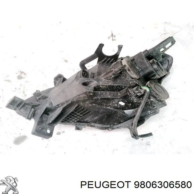 Фара правая 9806306580 Peugeot/Citroen