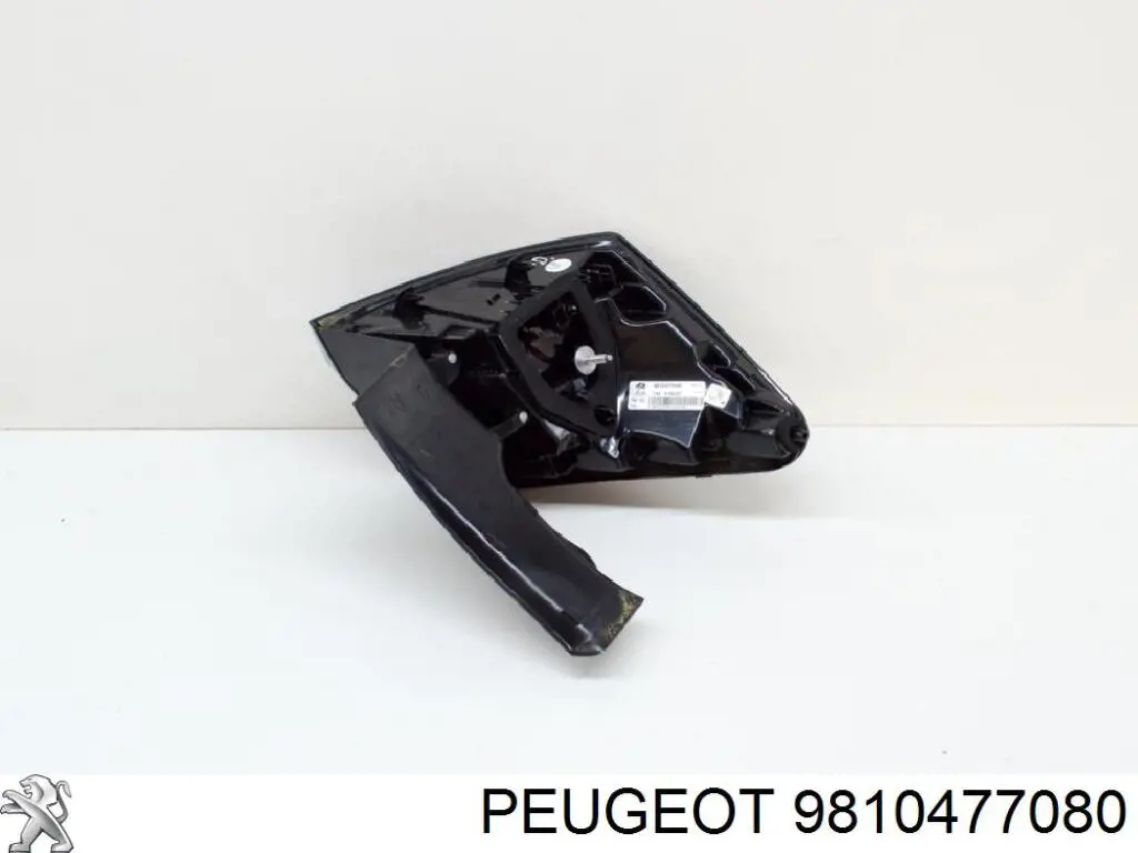 9810477080 Peugeot/Citroen Задний правый внешний фонарь