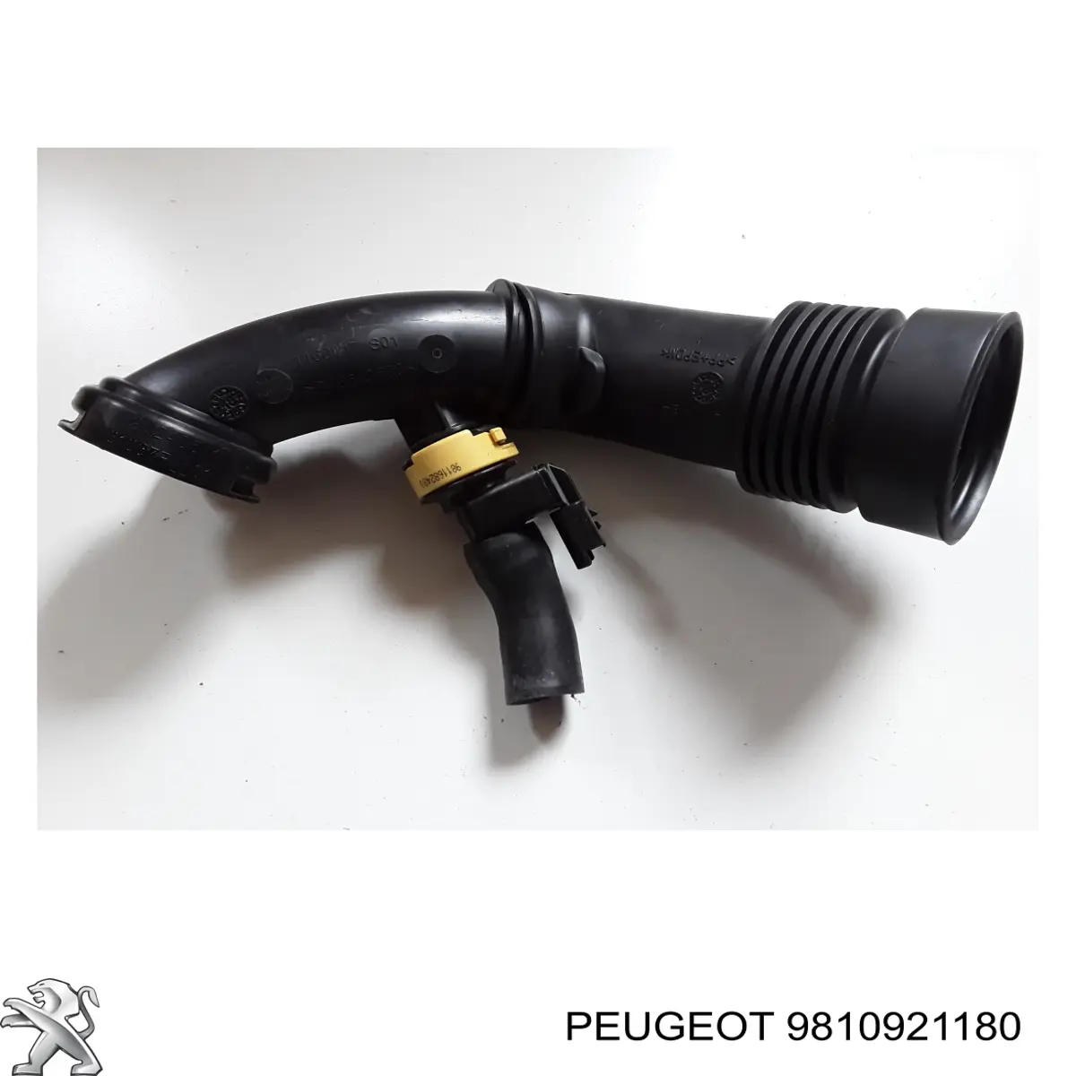 Патрубок воздушный, выход воздушного фильтра Peugeot/Citroen 9810921180 цена, от 42.80 USD