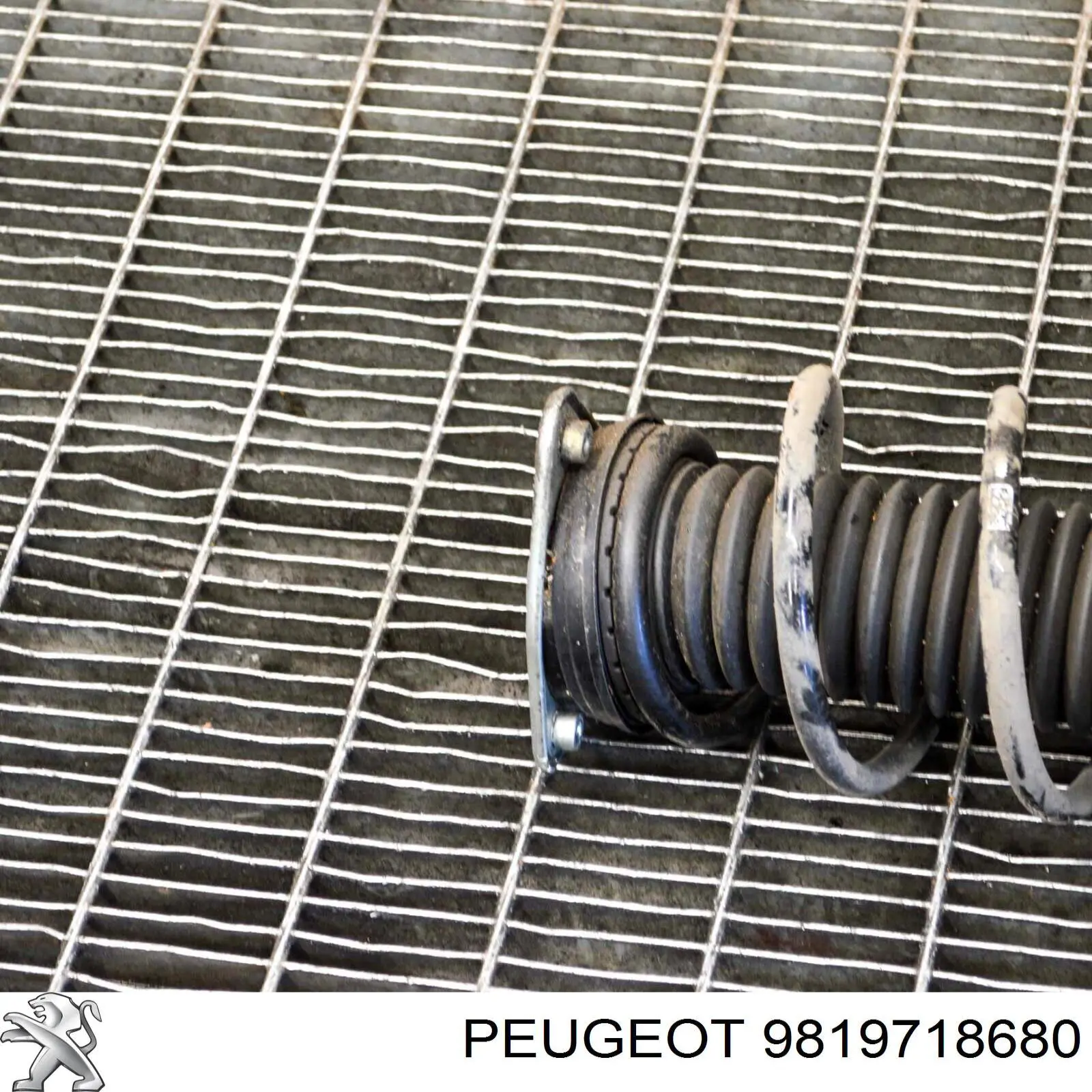 3551783 Opel Стойка передняя