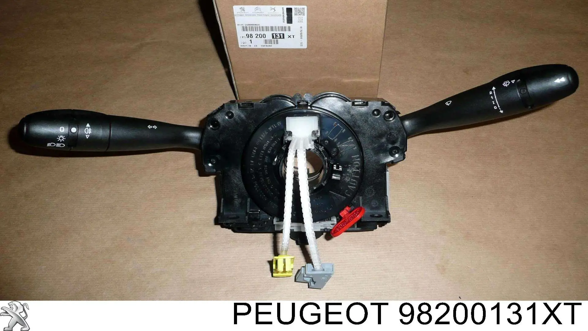 98200131XT Peugeot/Citroen Левый подрулевой переключатель